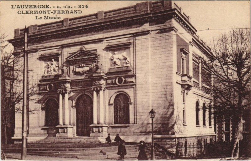 Carte postale ancienne Clermont Ferrand Le Musee à Clermont-Ferrand