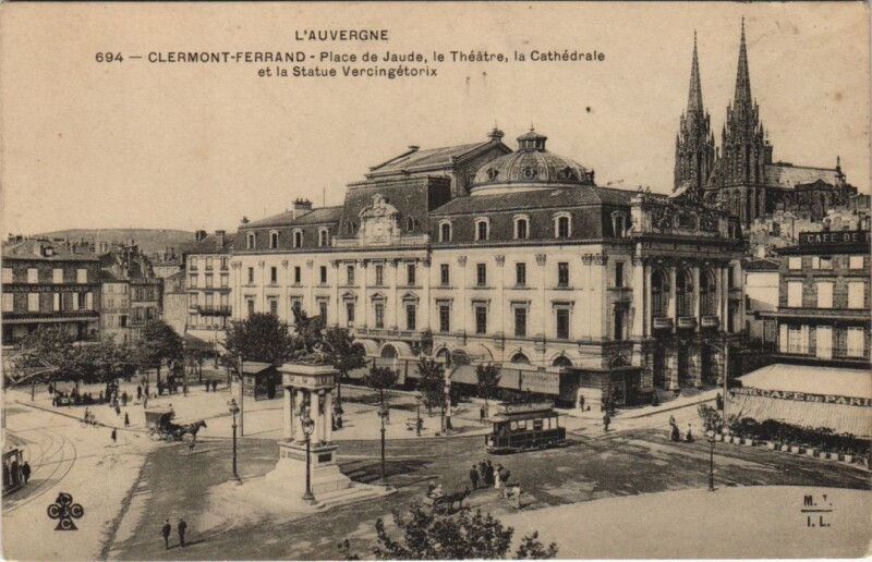 Carte postale ancienne Clermont Ferrand Place de Jaude à Clermont-Ferrand