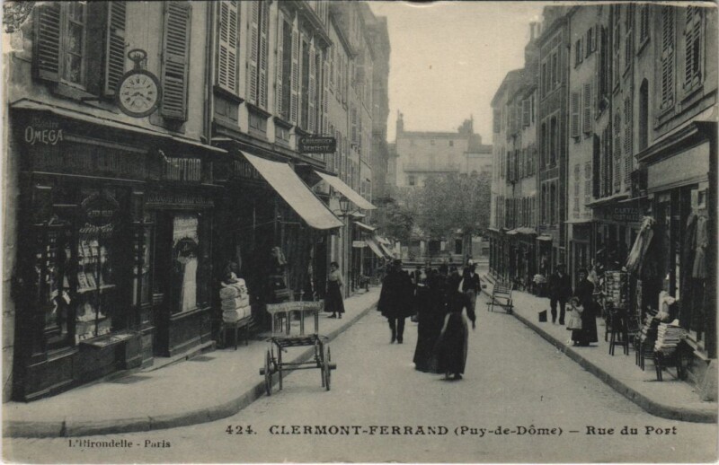 Carte postale ancienne Clermont Ferrand Rue du Port à Clermont-Ferrand