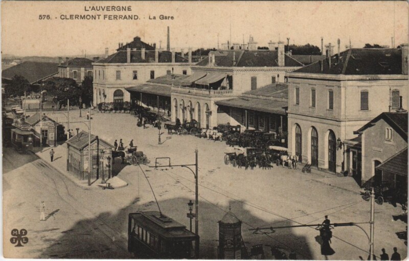 Carte postale ancienne Clermont Ferrand la gare à Clermont-Ferrand