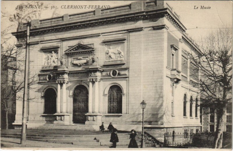 Carte postale ancienne Clermont Ferrand Le Musee à Clermont-Ferrand