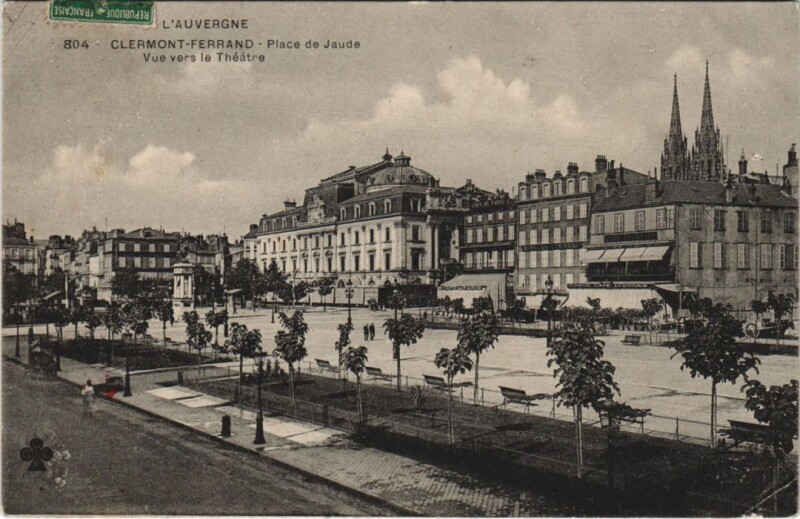 Carte postale ancienne Clermont Ferrand Place de Jaude à Clermont-Ferrand