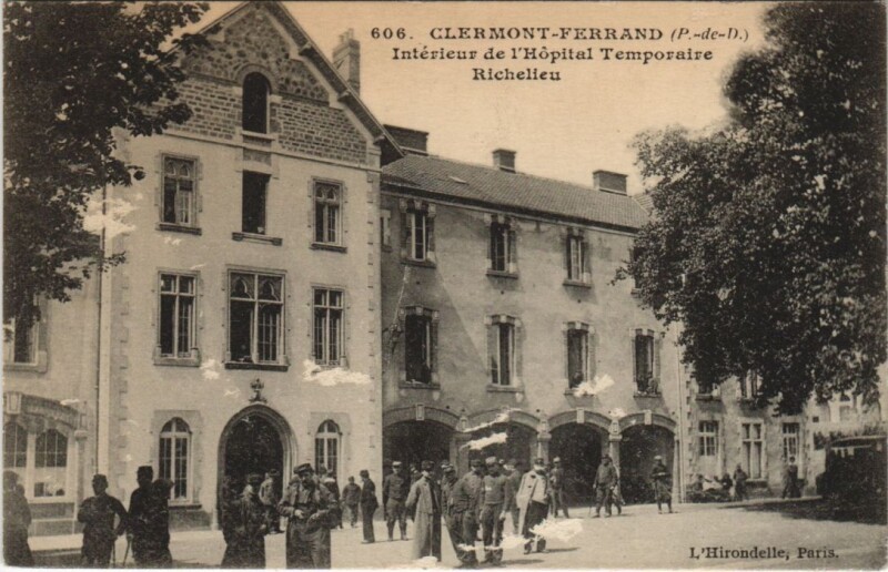 Carte postale ancienne Clermont Ferrand Interieur de l'Hopital Temporaire Richelieu à Clermont-Ferrand