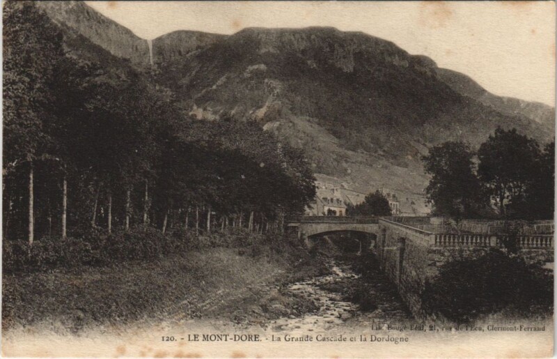 Carte postale ancienne Le Mont Dore Grande Cascade à Mont-Dore