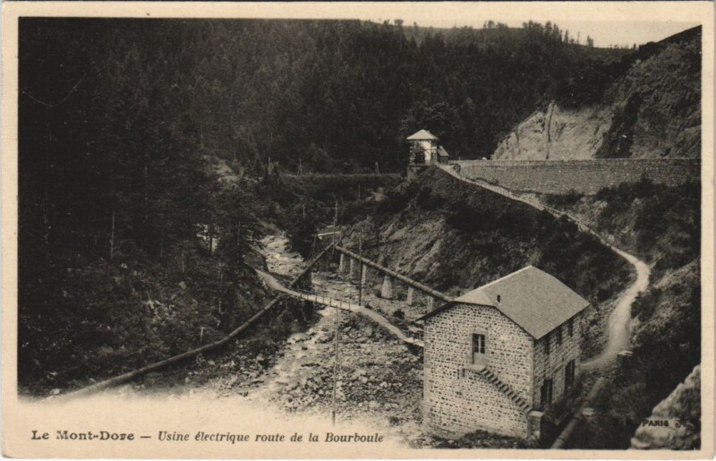 Carte postale ancienne Le Mont Dore Usine electrique route de la Bourboule à La Bourboule