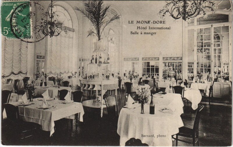 Carte postale ancienne Le Mont Dore Hotel International, Salle a manger à Mont-Dore