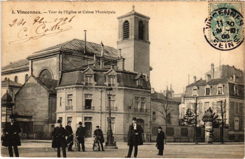 Carte postale ancienne Vincennes Tour de l'Eglise et Caisse Municipale France à Vincennes
