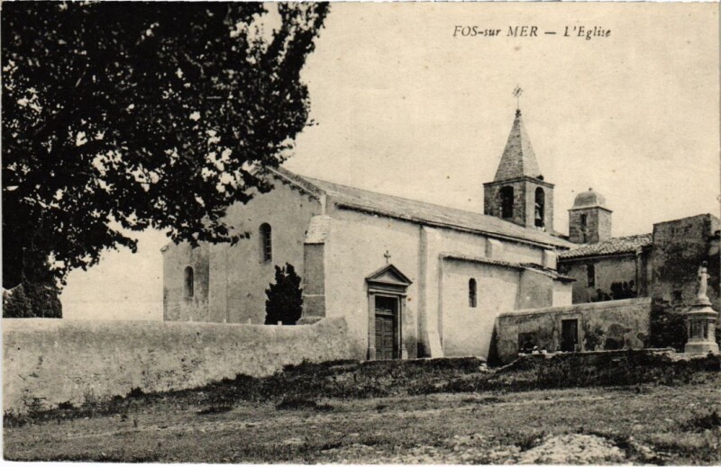 Carte postale ancienne Fos-sur-Mer L'Eglise à Fos-sur-Mer