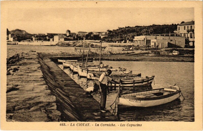 Carte postale ancienne La Ciotat La Corniche - Les Capucins à La Ciotat