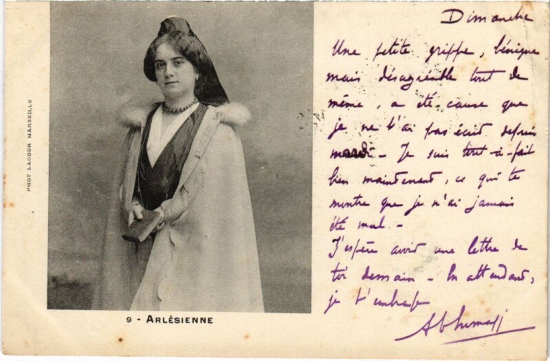 Carte postale ancienne Arles Arlesienne - Femme - Type à Arles