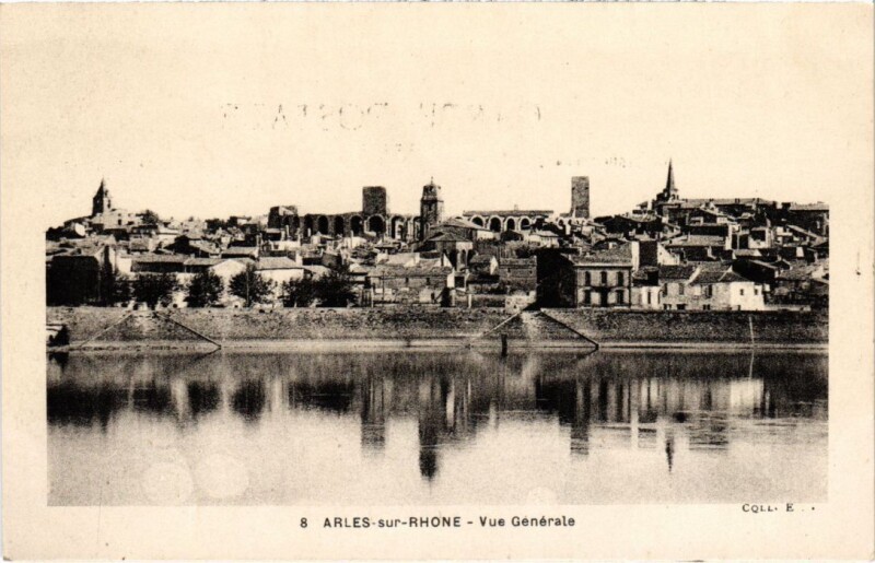 Carte postale ancienne Arles Vue Generale à Arles