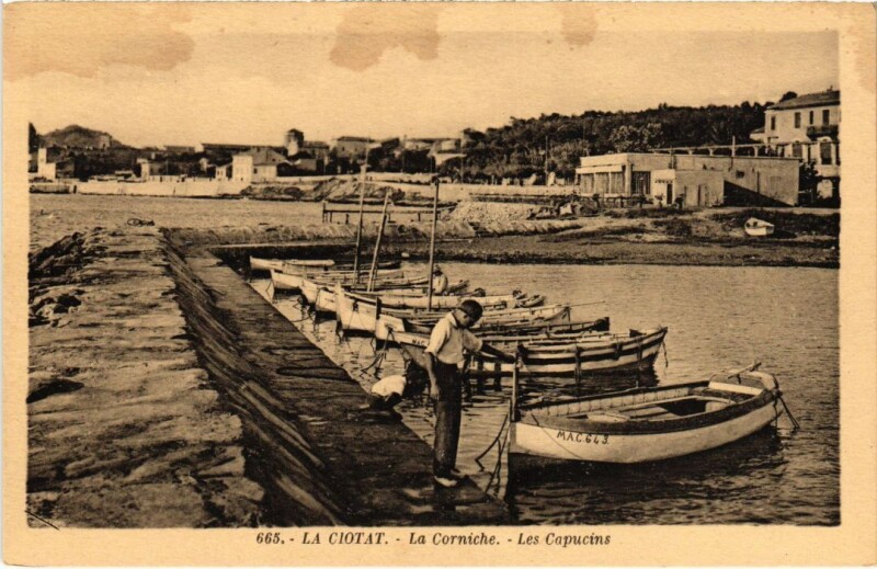 Carte postale ancienne La Ciotat La Corniche - Les capucins à La Ciotat