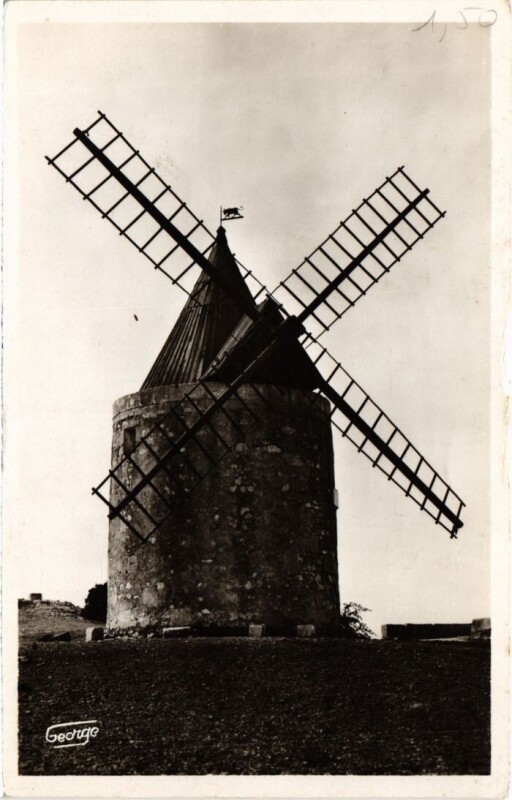 Carte postale ancienne Fontvieille Moulin de Daudet à Fontvieille