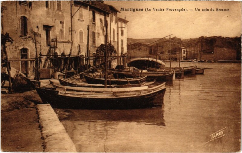 Carte postale ancienne Martigues Un Coin du Brescon à Martigues