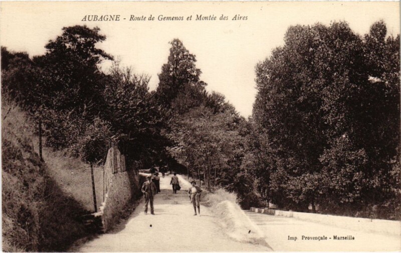 Carte postale ancienne Aubagne Route de Gemenos et Montee des Aires à Aubagne