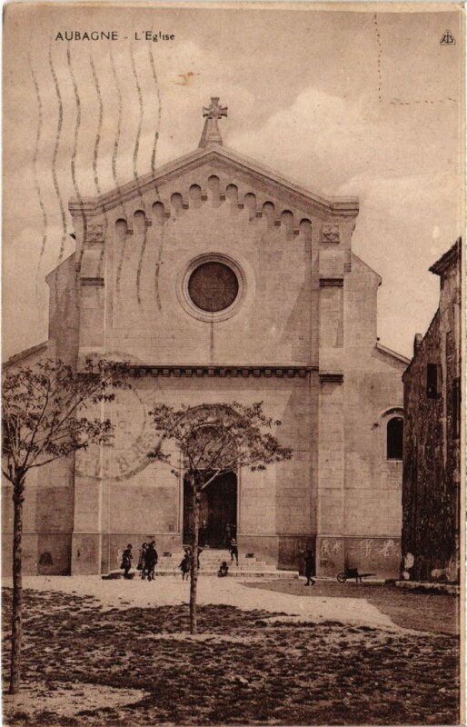Carte postale ancienne Aubagne L'Eglise à Aubagne