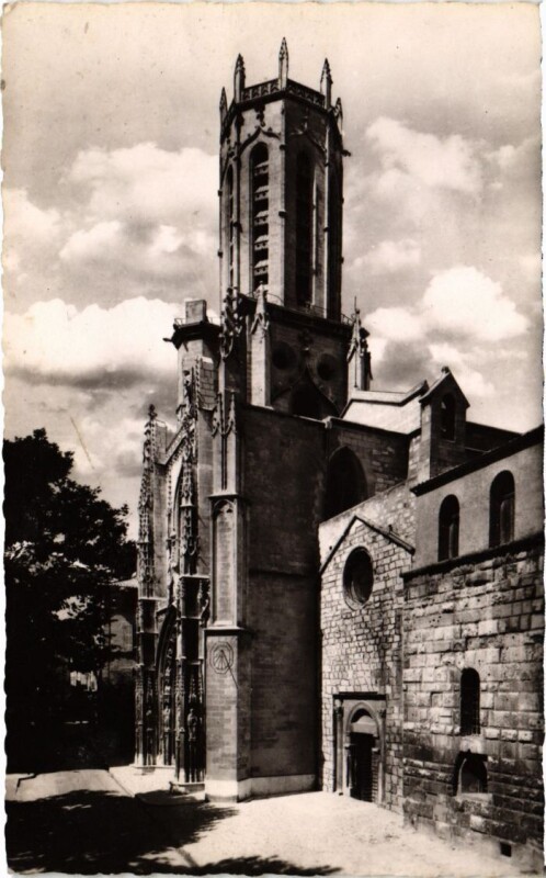 Carte postale ancienne Aix-en-Provence Cathedrale Saint-Sauveur et le Mur Romain à Aix-en-Provence