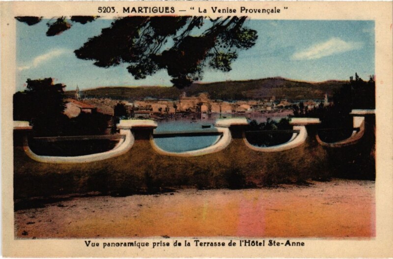 Carte postale ancienne Martigues Vue Panoramique à Martigues