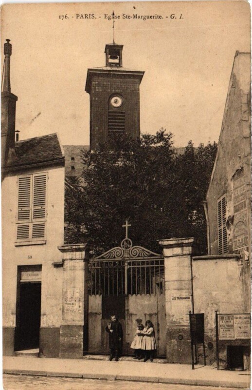 Carte postale ancienne Paris 11e Eglise ste-Marguerite à Paris 11e