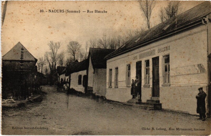 Carte postale ancienne Naours Rue Blanche à Naours
