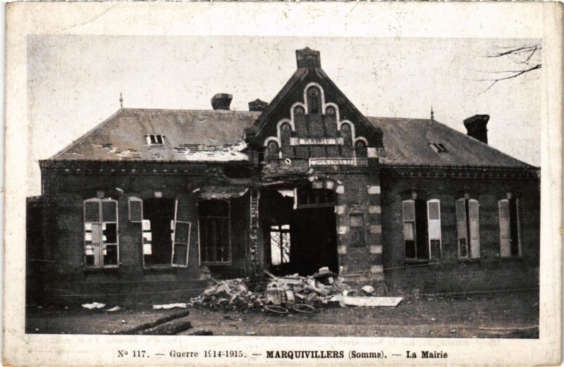Carte postale ancienne Marquivillers La Mairie à Marquivillers