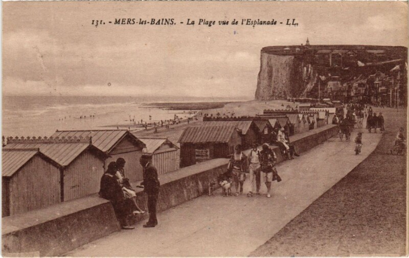 Carte postale ancienne Mers-les-Bains La Plage Vue de l'Esplanade à Mers-les-Bains