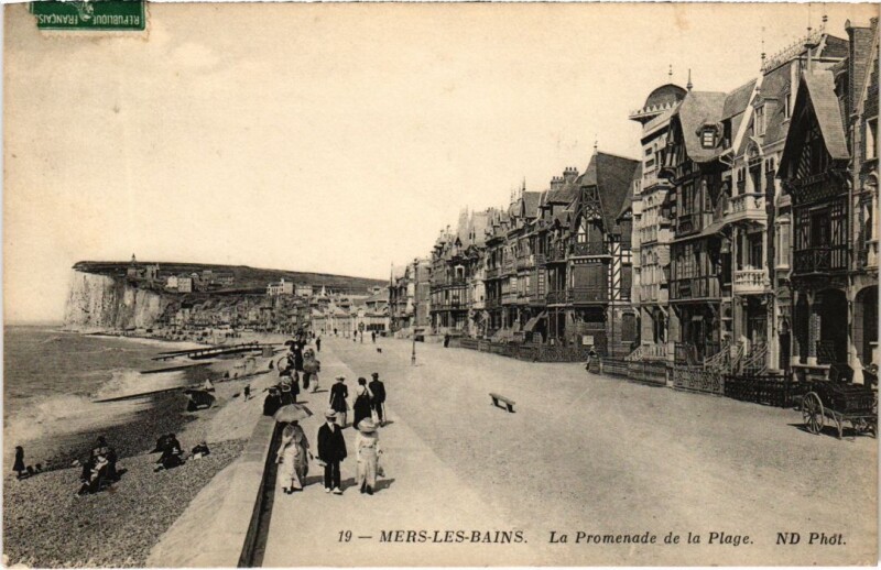 Carte postale ancienne Mers-les-Bains La Promenade de la Plage à Mers-les-Bains