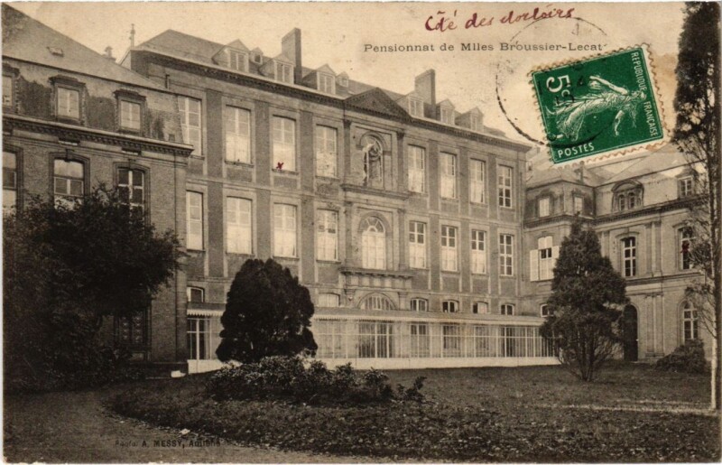 Carte postale ancienne Pensionnat de Miles Broussier-Lecat