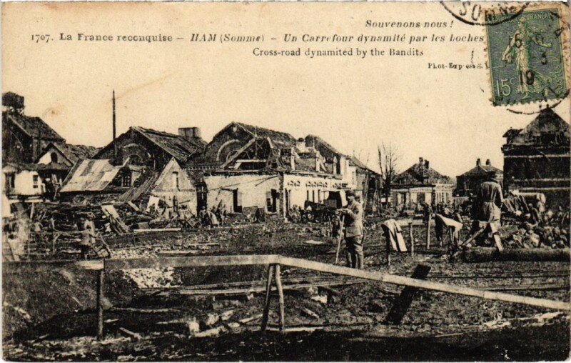 Carte postale ancienne Ham Un Carrefour Dynamite