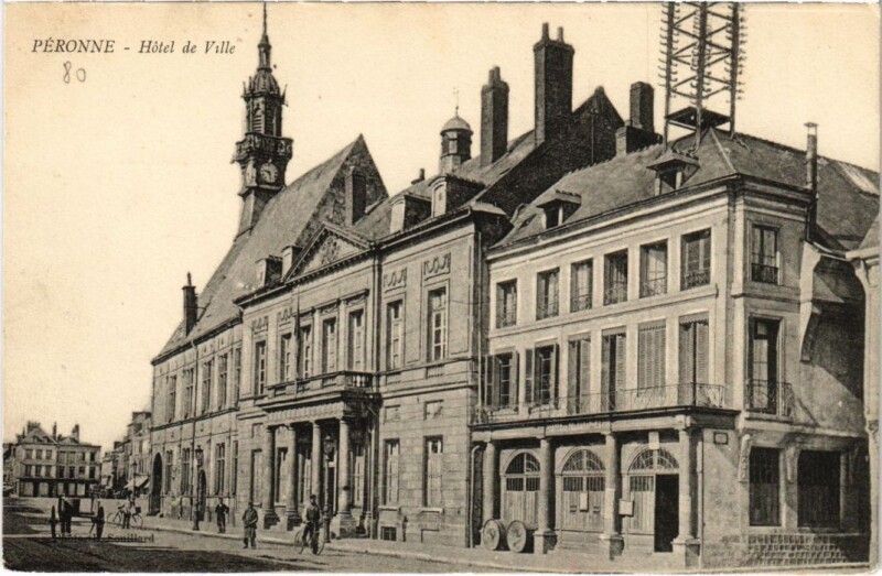 Carte postale ancienne Peronne Hotel de Ville