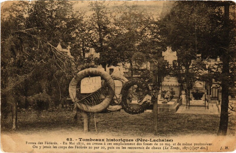 Carte postale ancienne Père-Lachaise - Fosses des Fédérés à Paris 20e