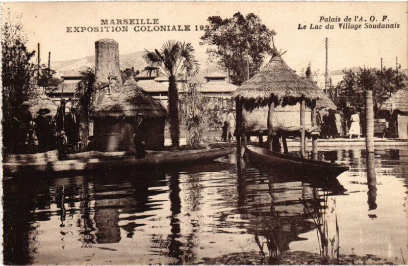 Carte postale ancienne Marseille Exposition Coloniale - Palais de l'A. O. F. à Marseille