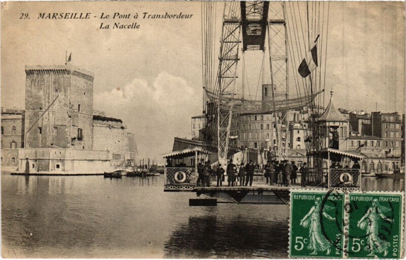 Carte postale ancienne Marseille Le Pont a Transbordeur - La Nacelle à Marseille