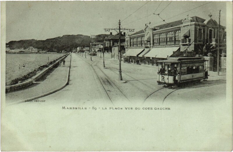 Carte postale ancienne Marseille La Plage Vue de Cote Gauche - Tram à Marseille