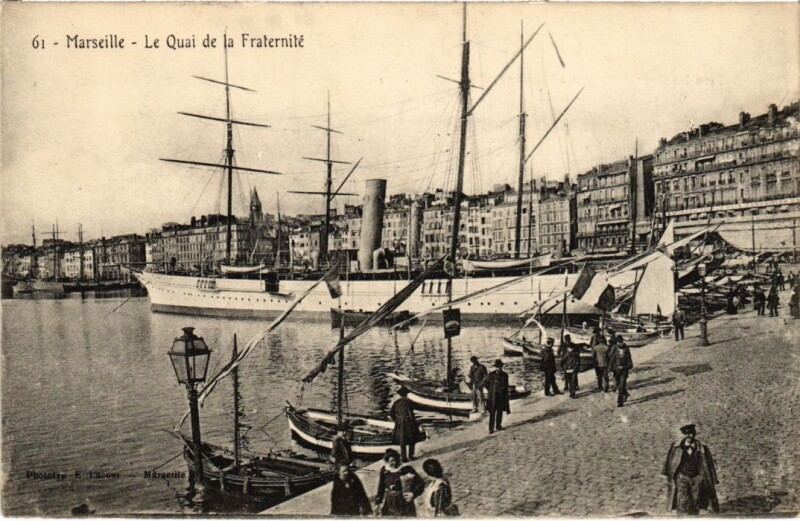 Carte postale ancienne Marseille Le Quai de la Fraternite à Marseille