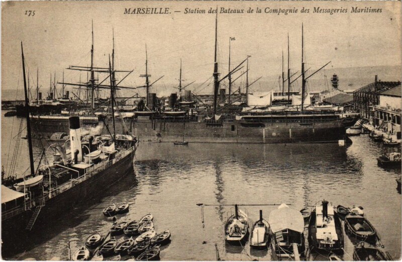 Carte postale ancienne Marseille Station des Bateaux de la Cie des Messageries Maritimes à Marseille