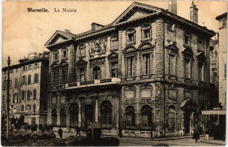 Carte postale ancienne Marseille La Mairie à Marseille