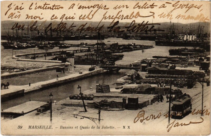 Carte postale ancienne Marseille Bassins et Quais de la Joliette à Marseille