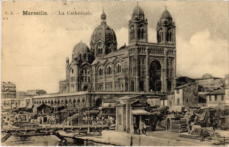 Carte postale ancienne Marseille La Cathedrale à Marseille
