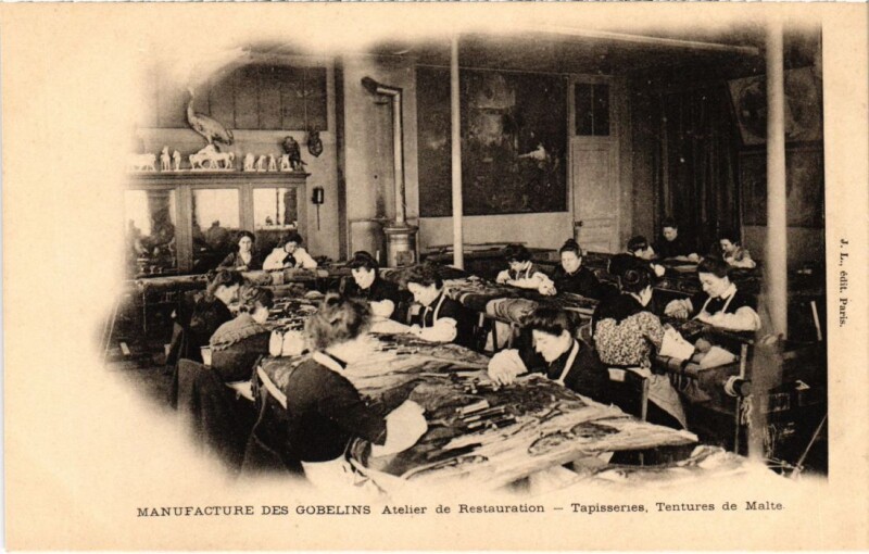 Carte postale ancienne Paris 13e les gobelins Atelier de restauration à Paris 13e