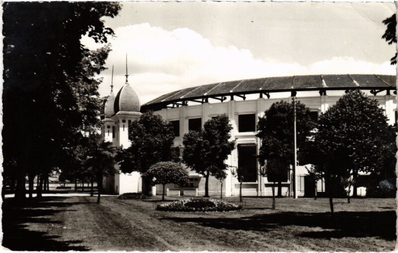 Carte postale ancienne Dax Les Arenes