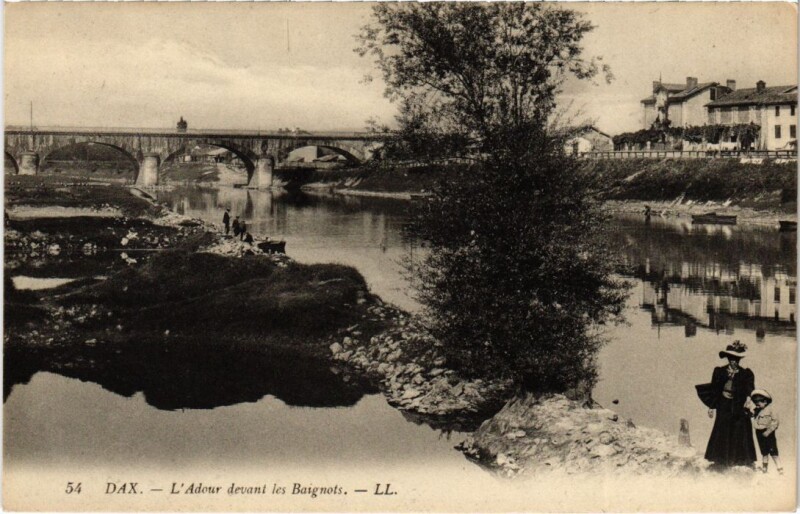 Carte postale ancienne Dax L'Adour devant les Baignots