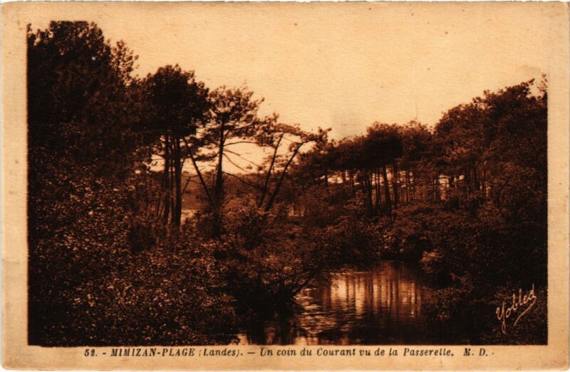Carte postale ancienne Mimizan les Bains Un coin du Courant vu de la Passerelle à Mimizan