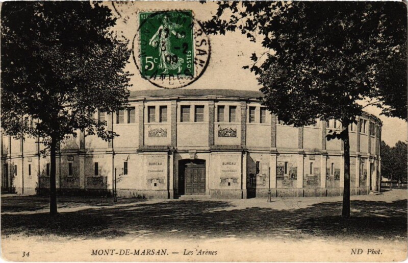 Carte postale ancienne Mont de Marsan Les Arenes à Mont-de-Marsan
