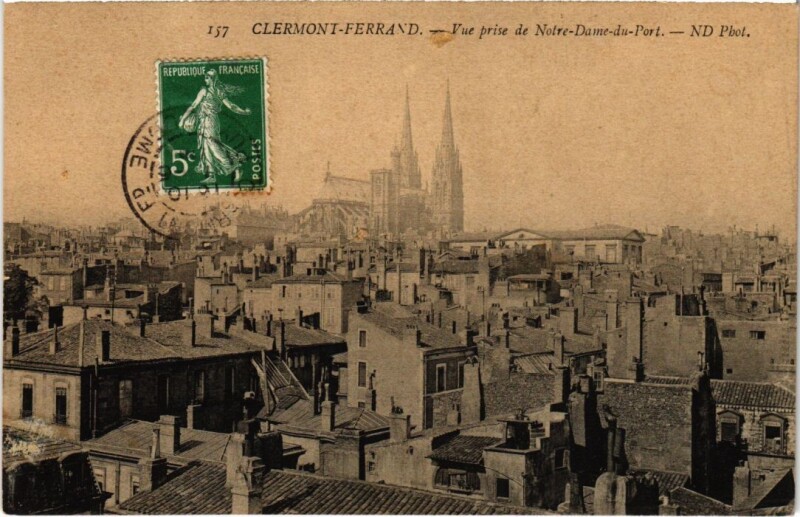 Carte postale ancienne Clermont Ferrand Vue prise de Notre-Dame du Port France à Clermont-Ferrand