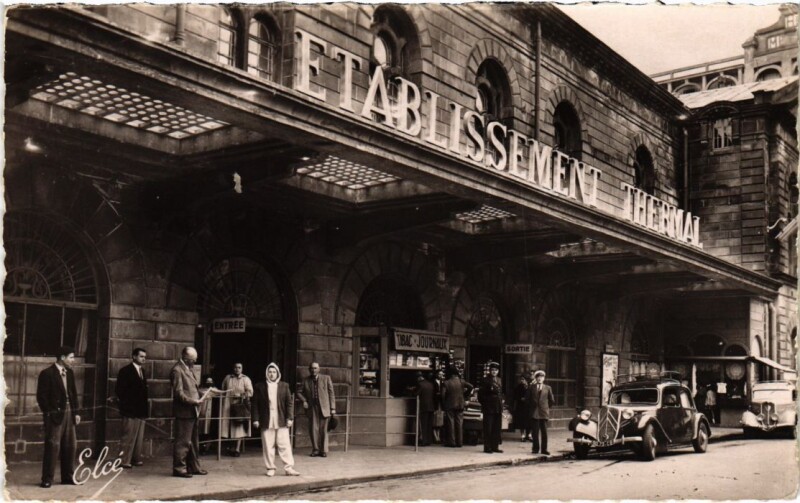 Carte postale ancienne Le Mont Dore L'Etablissement Thermal France à Mont-Dore