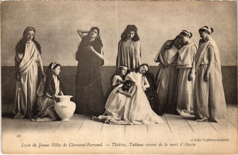 Carte postale ancienne Lycee de Jeunes de Clermont Ferrand France à Clermont-Ferrand