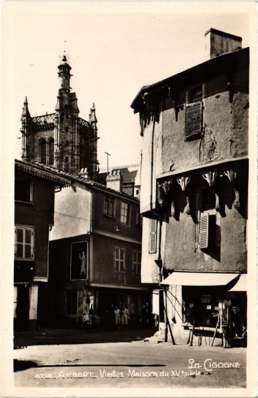 Carte postale ancienne Ambert Vieilles Maisons du Xve siecle France à Ambert
