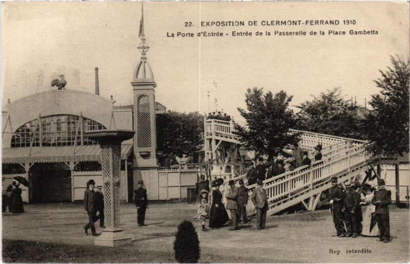 Carte postale ancienne Clermont Ferrand La Porte d'Entree France à Clermont-Ferrand