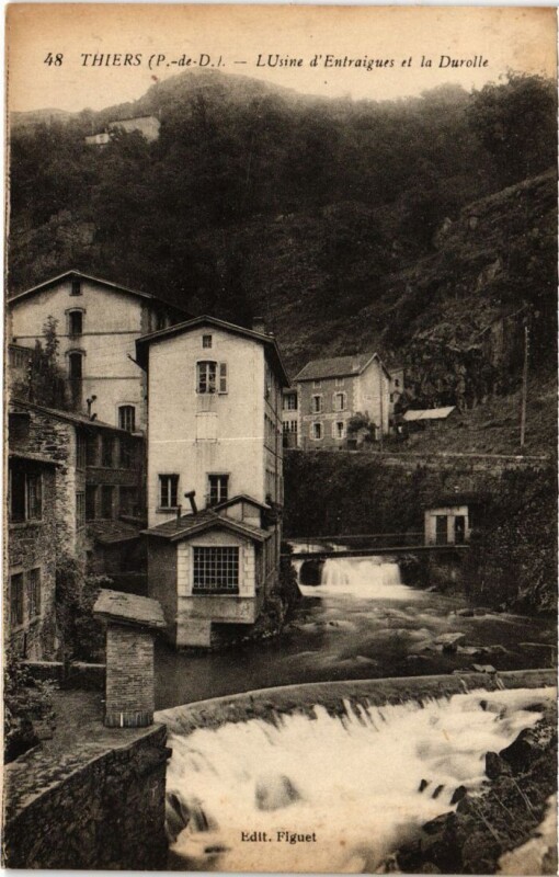 Carte postale ancienne Thiers L'Usine d'Entraigues et la Durolle France à Entraigues